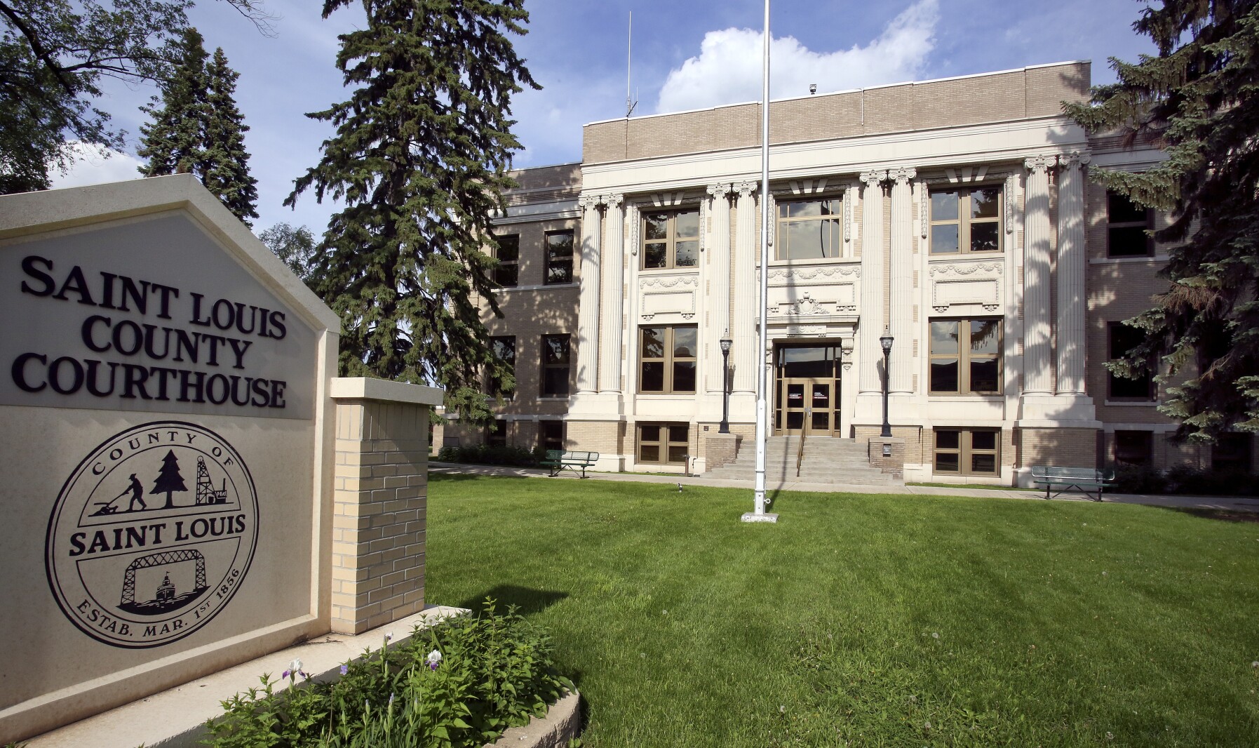 Safe Babies Court offers new hope for families in St. Louis County